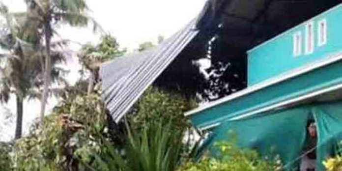സംസ്ഥാനത്ത് കനത്ത മഴയിലും കാറ്റിലും വ്യാപക നാശനഷ്ടം സംസ്ഥാനത്ത് കനത്ത മഴയിലും കാറ്റിലും വ്യാപക നാശനഷ്ടം