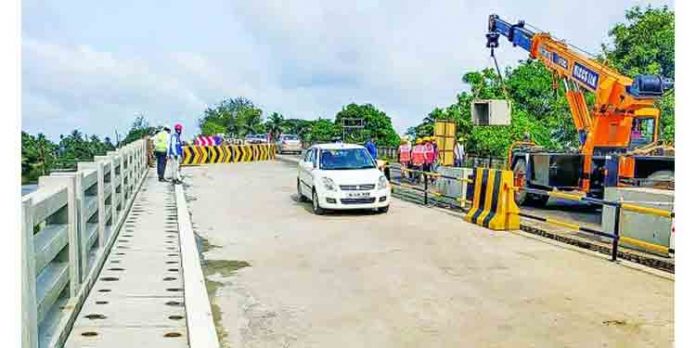 കിടങ്ങറ വലിയ പാലം ഭാഗികമായി തുറന്നു കിടങ്ങറ വലിയ പാലം ഭാഗികമായി തുറന്നു