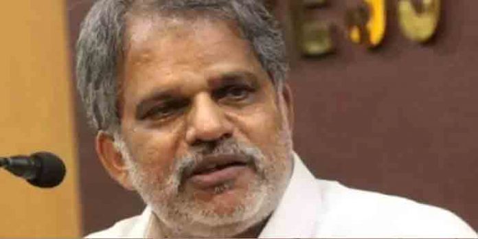എം എം മണിയുടെ പരാമര്ശത്തില് തെറ്റില്ല, മാപ്പ് പറയേണ്ട സാഹചര്യമില്ലെന്ന് എ വിജയ രാഘവന് എം എം മണിയുടെ പരാമര്ശത്തില് തെറ്റില്ല, മാപ്പ് പറയേണ്ട സാഹചര്യമില്ലെന്ന് എ വിജയ രാഘവന്