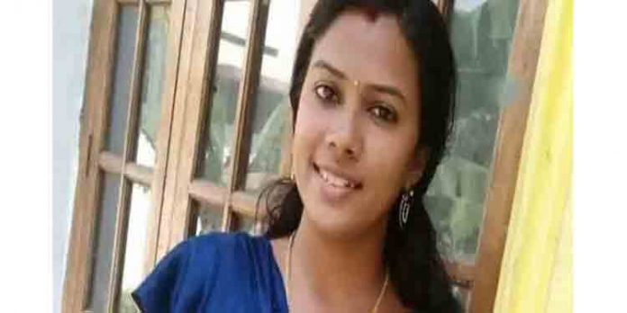 മഹിളാമോര്ച്ച നേതാവിന്റെ ആത്മഹത്യ ; ബി ജെ പി നേതാവ് അറസ്റ്റില് മഹിളാമോര്ച്ച നേതാവിന്റെ ആത്മഹത്യ ; ബി ജെ പി നേതാവ് അറസ്റ്റില്
