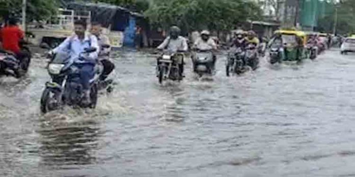 മഹാരാഷ്ട്രയില് മഴക്കെടുതിയില് മരിച്ചവരുടെ എണ്ണം 102 ആയി മഹാരാഷ്ട്രയില് മഴക്കെടുതിയില് മരിച്ചവരുടെ എണ്ണം 102 ആയി