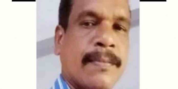 ക്ഷേത്രക്കുളത്തില് കുളിക്കുന്നതിനിടയില് മധ്യവയസ്ക്കന് മുങ്ങി മരിച്ചു ക്ഷേത്രക്കുളത്തില് കുളിക്കുന്നതിനിടയില് മധ്യവയസ്ക്കന് മുങ്ങി മരിച്ചു