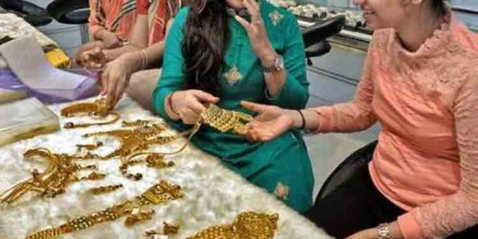 സംസ്ഥാനത്ത് ഇന്ന് സ്വര്ണ വില വര്ധിച്ചു സംസ്ഥാനത്ത് ഇന്ന് സ്വര്ണ വില വര്ധിച്ചു