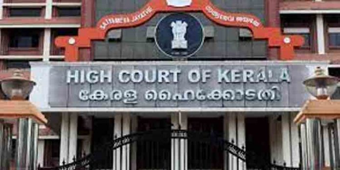 സംസ്ഥാനത്ത് റോഡ് സുരക്ഷ നടപ്പാക്കുന്നതില് കര്ശന ഇടപെടലുമായി ഹൈക്കോടതി സംസ്ഥാനത്ത് റോഡ് സുരക്ഷ നടപ്പാക്കുന്നതില് കര്ശന ഇടപെടലുമായി ഹൈക്കോടതി