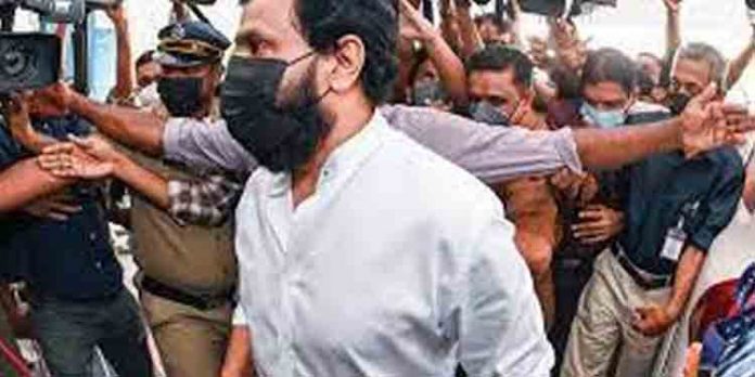 നടിയെ ആക്രമിച്ച കേസുമായി ബന്ധപ്പെട്ട് തൃശ്ശൂരിലെ ബി.ജെ.പി നേതാവ് ഉല്ലാസ് ബാബുവിന്റെ ശബ്ദ സാംപിള് ക്രൈംബ്രാഞ്ച് ശേഖരിച്ചു നടിയെ ആക്രമിച്ച കേസുമായി ബന്ധപ്പെട്ട് തൃശ്ശൂരിലെ ബി.ജെ.പി നേതാവ് ഉല്ലാസ് ബാബുവിന്റെ ശബ്ദ സാംപിള് ക്രൈംബ്രാഞ്ച് ശേഖരിച്ചു