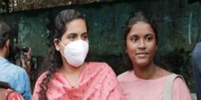 പെണ്കുട്ടികള്ക്കും ആണ്കുട്ടികള്ക്കും ഒരുമിച്ച് ഇരിക്കാന് നമ്മുടെ നാട്ടില് വിലക്കൊന്നുമില്ല ; ആധുനിക സൗകര്യങ്ങളോട് കൂടിയ ബസ് ഷെല്ട്ടര് നിര്മ്മിക്കുമെന്ന് മേയര് പെണ്കുട്ടികള്ക്കും ആണ്കുട്ടികള്ക്കും ഒരുമിച്ച് ഇരിക്കാന് നമ്മുടെ നാട്ടില് വിലക്കൊന്നുമില്ല ; ആധുനിക സൗകര്യങ്ങളോട് കൂടിയ ബസ് ഷെല്ട്ടര് നിര്മ്മിക്കുമെന്ന് മേയര്