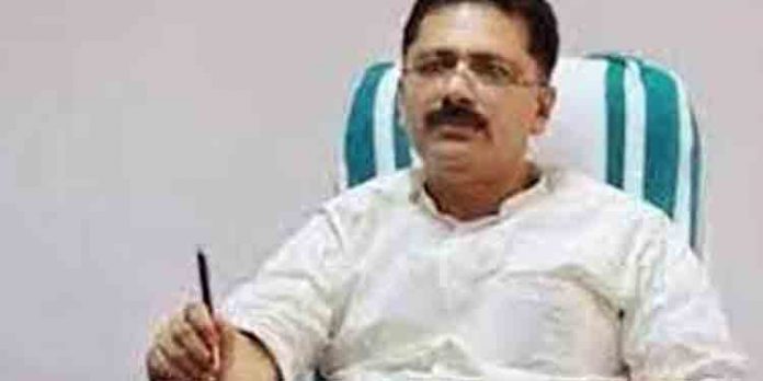 ‘തുണ്ട് കടലാസിലെഴുതി ഏത് മുറുക്കാന് കടയില് കൊടുത്താലും നടപടി ഉറപ്പ്’ ‘തുണ്ട് കടലാസിലെഴുതി ഏത് മുറുക്കാന് കടയില് കൊടുത്താലും നടപടി ഉറപ്പ്’