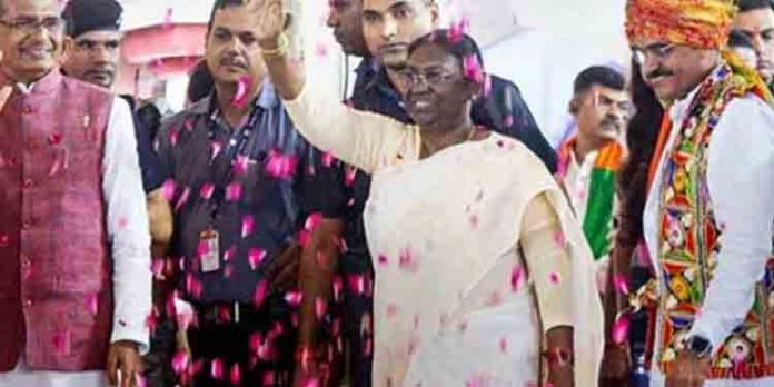 ചരിത്രം, അഭിമാനം : ദ്രൗപദി മുര്മു പതിനഞ്ചാം രാഷ്ട്രപതി ചരിത്രം, അഭിമാനം : ദ്രൗപദി മുര്മു പതിനഞ്ചാം രാഷ്ട്രപതി
