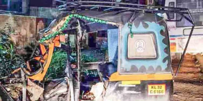 കെഎസ്ആര്ടിസി ബസിന് പിന്നില് ഓട്ടോയിടിച്ച് അപകടം ; രണ്ടുപേര്ക്ക് പരിക്ക് കെഎസ്ആര്ടിസി ബസിന് പിന്നില് ഓട്ടോയിടിച്ച് അപകടം ; രണ്ടുപേര്ക്ക് പരിക്ക്