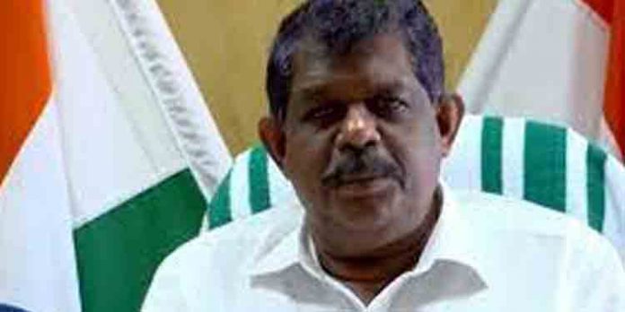 ആന്റെണി രാജു പ്രതിയായ തൊണ്ടി മുതല് കേസില് സര്ക്കാര് നിലപാട് നിര്ണ്ണായകം ; പ്രോസിക്യൂഷന് വെള്ളം കുടിക്കും ആന്റെണി രാജു പ്രതിയായ തൊണ്ടി മുതല് കേസില് സര്ക്കാര് നിലപാട് നിര്ണ്ണായകം ; പ്രോസിക്യൂഷന് വെള്ളം കുടിക്കും