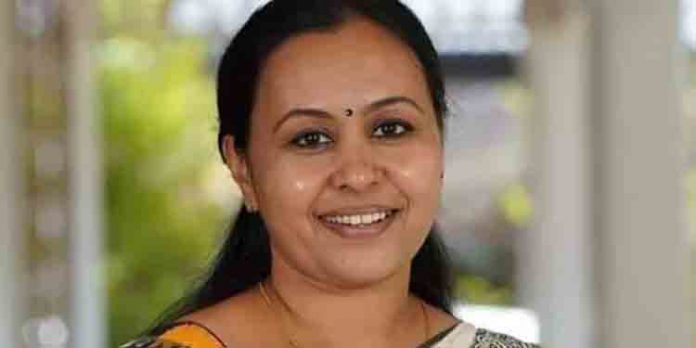 മങ്കിപോക്സില് അനാവശ്യഭീതി വേണ്ടെന്ന് ആരോഗ്യ മന്ത്രി വീണാ ജോര്ജ് മങ്കിപോക്സില് അനാവശ്യഭീതി വേണ്ടെന്ന് ആരോഗ്യ മന്ത്രി വീണാ ജോര്ജ്