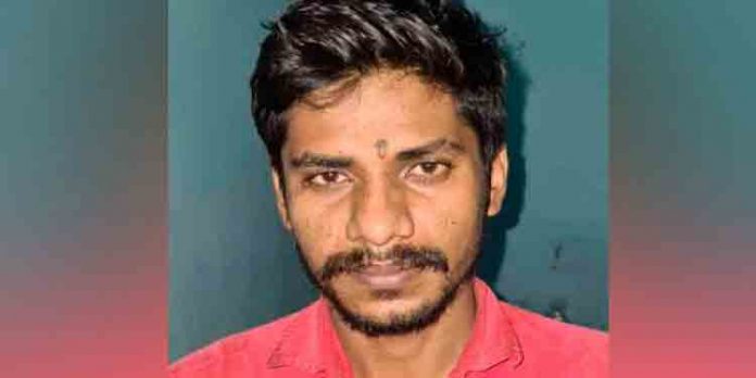 മോട്ടോര് ബൈക്കുകളുടെ പെട്രോള് ടാങ്ക് മോഷ്ടിക്കുന്നയാള് പിടിയില് മോട്ടോര് ബൈക്കുകളുടെ പെട്രോള് ടാങ്ക് മോഷ്ടിക്കുന്നയാള് പിടിയില്