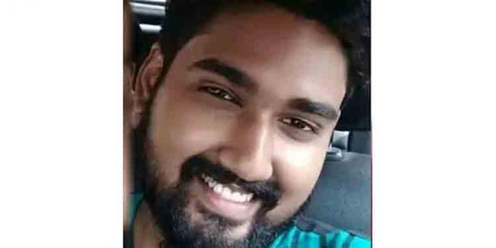 മെഡിക്കല് വിദ്യാര്ത്ഥിനിയെ പീഡിപ്പിച്ച കേസ് ; മലയാളി യുവ ഡോക്ടറോട് ഉടന് കീഴടങ്ങണമെന്ന് സുപ്രീംകോടതി മെഡിക്കല് വിദ്യാര്ത്ഥിനിയെ പീഡിപ്പിച്ച കേസ് ; മലയാളി യുവ ഡോക്ടറോട് ഉടന് കീഴടങ്ങണമെന്ന് സുപ്രീംകോടതി