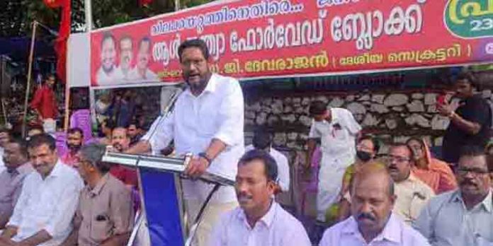 പിണറായി വിജയന് ബുദ്ധദേവ് ഭടാചാര്യയായി മാറും : ജി.ദേവരാജന് പിണറായി വിജയന് ബുദ്ധദേവ് ഭടാചാര്യയായി മാറും : ജി.ദേവരാജന്