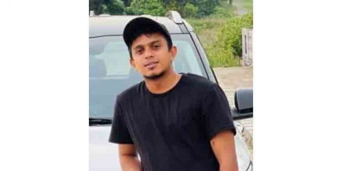 നിയന്ത്രണം വിട്ട കാർ മതിലിൽ ഇടിച്ച് യുവാവ് മരിച്ചു നിയന്ത്രണം വിട്ട കാർ മതിലിൽ ഇടിച്ച് യുവാവ് മരിച്ചു