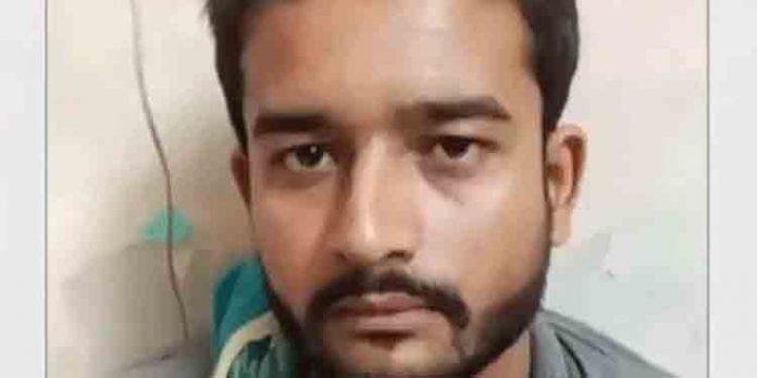 അമരാവതി സ്വദേശിയായ കെമിസ്റ്റ് ഉമേഷ് കോല്ഹെയെ കൊലപ്പെടുത്തിയ കേസിലെ പ്രതി ഷാരൂഖ് പഠാനെ സഹതടവുകാര് മര്ദ്ദിച്ചു അമരാവതി സ്വദേശിയായ കെമിസ്റ്റ് ഉമേഷ് കോല്ഹെയെ കൊലപ്പെടുത്തിയ കേസിലെ പ്രതി ഷാരൂഖ് പഠാനെ സഹതടവുകാര് മര്ദ്ദിച്ചു