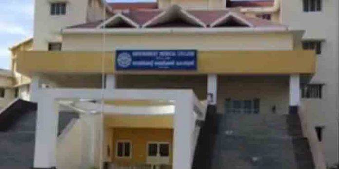 പാരിപ്പള്ളി മെഡിക്കല് കോളേജ് അശുപത്രിയില് ആവശ്യത്തിന് ഡോക്ടര്മാരില്ല പാരിപ്പള്ളി മെഡിക്കല് കോളേജ് അശുപത്രിയില് ആവശ്യത്തിന് ഡോക്ടര്മാരില്ല