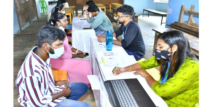 മികച്ച തൊഴിലവസരം നൽകികൊണ്ട് തൊഴിൽമേള സമാപിച്ചു മികച്ച തൊഴിലവസരം നൽകികൊണ്ട് തൊഴിൽമേള സമാപിച്ചു