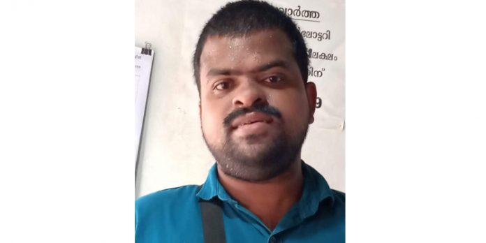 എരുമേലിയില് ലോട്ടറി വില്പ്പന നടത്തിയിരുന്ന വിശാഖിനെ പറ്റി ഒരാഴ്ച്ചയായിട്ടും യാതൊരു വിവരവുമില്ല എരുമേലിയില് ലോട്ടറി വില്പ്പന നടത്തിയിരുന്ന വിശാഖിനെ പറ്റി ഒരാഴ്ച്ചയായിട്ടും യാതൊരു വിവരവുമില്ല