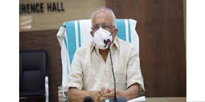 ആയിരം രൂപ വരെയുള്ള ബില്ലുകള് കൗണ്ടറില് അടയ്ക്കാം ; കെഎസ്ഇബി ഉത്തരവ് തിരുത്തി വൈദ്യുതി മന്ത്രി ആയിരം രൂപ വരെയുള്ള ബില്ലുകള് കൗണ്ടറില് അടയ്ക്കാം ; കെഎസ്ഇബി ഉത്തരവ് തിരുത്തി വൈദ്യുതി മന്ത്രി