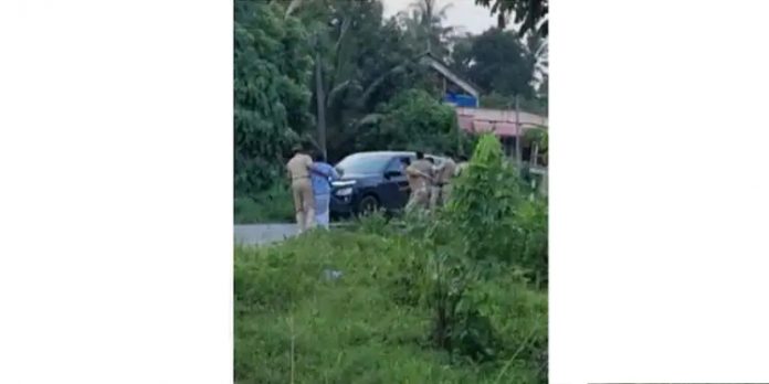 മുഖ്യമന്ത്രിക്കെതിരെ കരിങ്കൊടി : 7 കോണ്ഗ്രസ് പ്രവര്ത്തകര് കസ്റ്റഡിയില് മുഖ്യമന്ത്രിക്കെതിരെ കരിങ്കൊടി : 7 കോണ്ഗ്രസ് പ്രവര്ത്തകര് കസ്റ്റഡിയില്