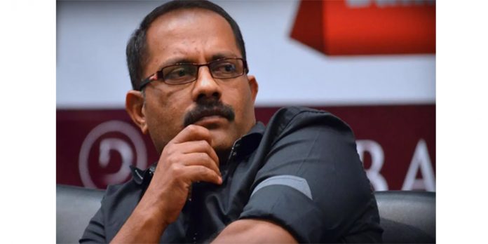സ്കൂള് കോഴ കേസില് കെ എം ഷാജിയുടെ അറസ്റ്റ് താല്ക്കാലികമായി കോടതി തടഞ്ഞു സ്കൂള് കോഴ കേസില് കെ എം ഷാജിയുടെ അറസ്റ്റ് താല്ക്കാലികമായി കോടതി തടഞ്ഞു