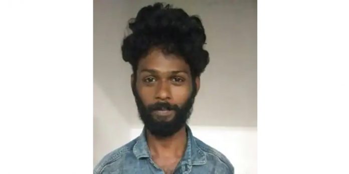 മോഷ്ടിച്ച ബൈക്കില് കറക്കം, നമ്പര് പ്ലേറ്റ് പോലീസ് കസ്റ്റഡിയിലുള്ള വാഹനത്തിന്റെത് ; യുവാവ് പിടിയില് മോഷ്ടിച്ച ബൈക്കില് കറക്കം, നമ്പര് പ്ലേറ്റ് പോലീസ് കസ്റ്റഡിയിലുള്ള വാഹനത്തിന്റെത് ; യുവാവ് പിടിയില്
