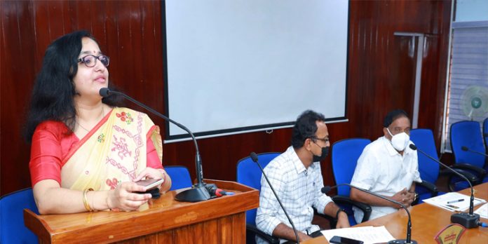 റവന്യു കലോത്സവത്തിലെ വിജയം പുതുതായി വരുന്നവര്ക്ക് പ്രചോദനം : ജില്ലാ കളക്ടര് റവന്യു കലോത്സവത്തിലെ വിജയം പുതുതായി വരുന്നവര്ക്ക് പ്രചോദനം : ജില്ലാ കളക്ടര്