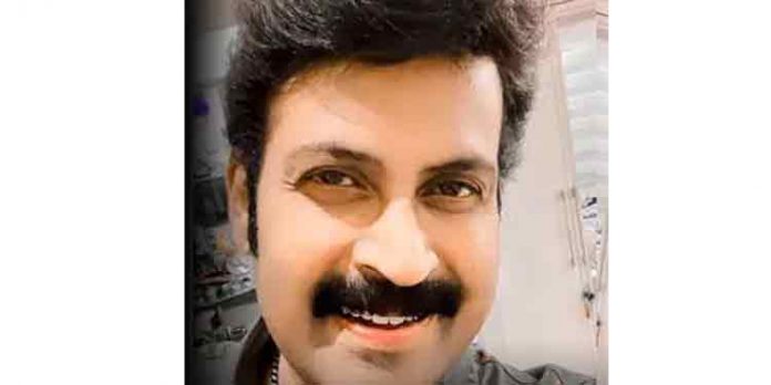 ഈ വിഗ്ഗ് എത്ര രൂപ ആകും ചേട്ടാ’ കമന്റിന് രസകരമായ മറുപടി നല്കി മനോജ് കെ ജയന് ഈ വിഗ്ഗ് എത്ര രൂപ ആകും ചേട്ടാ’ കമന്റിന് രസകരമായ മറുപടി നല്കി മനോജ് കെ ജയന്