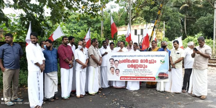 വൈക്കം റോഡില് എക്സ്പ്രസ് ട്രെയിനുകള് നിര്ത്തണം : സ്റ്റീഫന് ജോര്ജ്ജ് വൈക്കം റോഡില് എക്സ്പ്രസ് ട്രെയിനുകള് നിര്ത്തണം : സ്റ്റീഫന് ജോര്ജ്ജ്