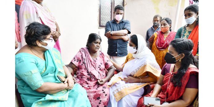 കുറ്റവാളിക്ക് മാതൃകാപരമായ ശിക്ഷ നല്കുന്നതിനാവശ്യമായ ഇടപെടല് നടത്തും : വനിതാ കമ്മീഷന് അംഗം ഷാഹിദാ കമാല് കുറ്റവാളിക്ക് മാതൃകാപരമായ ശിക്ഷ നല്കുന്നതിനാവശ്യമായ ഇടപെടല് നടത്തും : വനിതാ കമ്മീഷന് അംഗം ഷാഹിദാ കമാല്