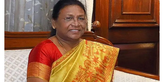 രാഷ്ട്രപതി തെരഞ്ഞെടുപ്പ് : കേരളത്തിലടക്കം വോട്ട് ചോർച്ച രാഷ്ട്രപതി തെരഞ്ഞെടുപ്പ് : കേരളത്തിലടക്കം വോട്ട് ചോർച്ച