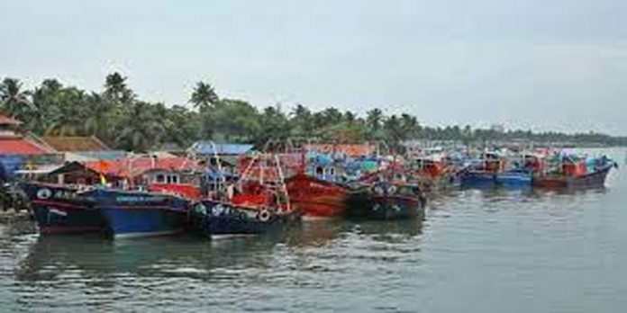 സംസ്ഥാനത്ത് ട്രോളിംഗ് നിരോധനം ഇന്ന് അർധരാത്രിയിൽ അവസാനിക്കും സംസ്ഥാനത്ത് ട്രോളിംഗ് നിരോധനം ഇന്ന് അർധരാത്രിയിൽ അവസാനിക്കും