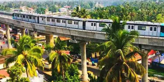 കൊച്ചി മെട്രോ പത്തടിപ്പാലത്തിലെ ബലക്ഷയം ഉടന് പരിഹരിക്കും കൊച്ചി മെട്രോ പത്തടിപ്പാലത്തിലെ ബലക്ഷയം ഉടന് പരിഹരിക്കും