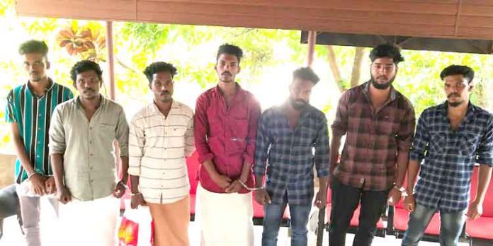 കൊടുമണ് അങ്ങാടിക്കലില് യുവാവിന് ക്രൂരമർദ്ദനം : ഏഴുപേര് പേർ അറസ്റ്റിൽ കൊടുമണ് അങ്ങാടിക്കലില് യുവാവിന് ക്രൂരമർദ്ദനം : ഏഴുപേര് പേർ അറസ്റ്റിൽ