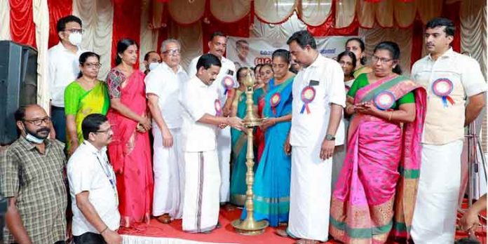 കോയിപ്രം ബ്ലോക്ക് ആരോഗ്യമേള സംഘടിപ്പിച്ചു കോയിപ്രം ബ്ലോക്ക് ആരോഗ്യമേള സംഘടിപ്പിച്ചു