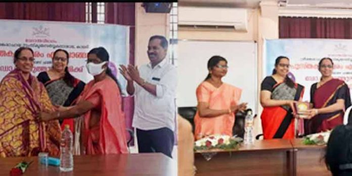 സംസ്കൃത സർവ്വകലാശാലയ്ക്ക് വേദാന്ത വിഷയ സംബന്ധിയായ ഗ്രന്ഥശേഖരം കൈമാറി സംസ്കൃത സർവ്വകലാശാലയ്ക്ക് വേദാന്ത വിഷയ സംബന്ധിയായ ഗ്രന്ഥശേഖരം കൈമാറി