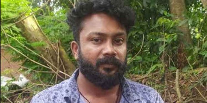 പുറമറ്റം കള്ളുഷാപ്പില് വാക്കുതർക്കത്തിനെ തുടർന്നുണ്ടായ ആക്രമണം : ഒന്നാം പ്രതിയെ അറസ്റ്റ് ചെയ്തു പുറമറ്റം കള്ളുഷാപ്പില് വാക്കുതർക്കത്തിനെ തുടർന്നുണ്ടായ ആക്രമണം : ഒന്നാം പ്രതിയെ അറസ്റ്റ് ചെയ്തു
