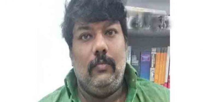 വീട്ടമ്മയെ ഭീഷണിപ്പെടുത്തി പണവും സ്വര്ണവും മൊബൈല്ഫോണും കവര്ന്ന യുവാവ് അറസ്റ്റില് വീട്ടമ്മയെ ഭീഷണിപ്പെടുത്തി പണവും സ്വര്ണവും മൊബൈല്ഫോണും കവര്ന്ന യുവാവ് അറസ്റ്റില്