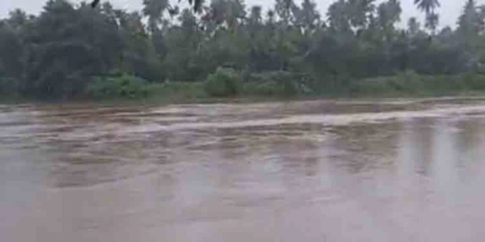 ചാലക്കുടിയില് അതീവ ജാഗ്രതാ നിര്ദേശം ; താഴ്ന്ന പ്രദേശങ്ങളിലുള്ളവര് ഉടന് മാറണമെന്ന് മുന്നറിയിപ്പ് ചാലക്കുടിയില് അതീവ ജാഗ്രതാ നിര്ദേശം ; താഴ്ന്ന പ്രദേശങ്ങളിലുള്ളവര് ഉടന് മാറണമെന്ന് മുന്നറിയിപ്പ്