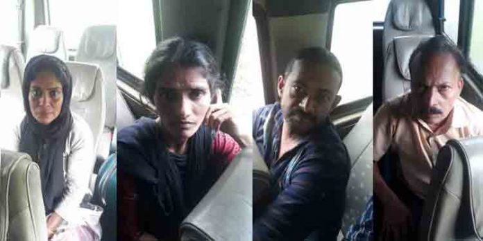 തൃശൂരില് ഒരു കോടിയുടെ ഹാഷിഷ് ഓയില് വേട്ട : രണ്ട് സ്ത്രീകളുള്പ്പെടെ നാലു പേര് അറസ്റ്റില് തൃശൂരില് ഒരു കോടിയുടെ ഹാഷിഷ് ഓയില് വേട്ട : രണ്ട് സ്ത്രീകളുള്പ്പെടെ നാലു പേര് അറസ്റ്റില്