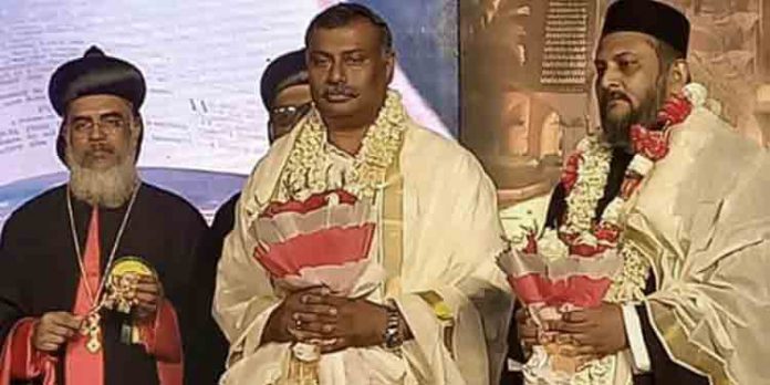 മലങ്കര ഓർത്തഡോക്സ് സഭ അൽമായ ട്രസ്റ്റിയായി റോണി വർഗീസ് എബ്രഹാമും വൈദിക ട്രസ്റ്റിയായി ഫാദർ ഡോക്ടർ തോമസ് വർഗീസ് അമയിലും തെരഞ്ഞെടുക്കപ്പെട്ടു മലങ്കര ഓർത്തഡോക്സ് സഭ അൽമായ ട്രസ്റ്റിയായി റോണി വർഗീസ് എബ്രഹാമും വൈദിക ട്രസ്റ്റിയായി ഫാദർ ഡോക്ടർ തോമസ് വർഗീസ് അമയിലും തെരഞ്ഞെടുക്കപ്പെട്ടു