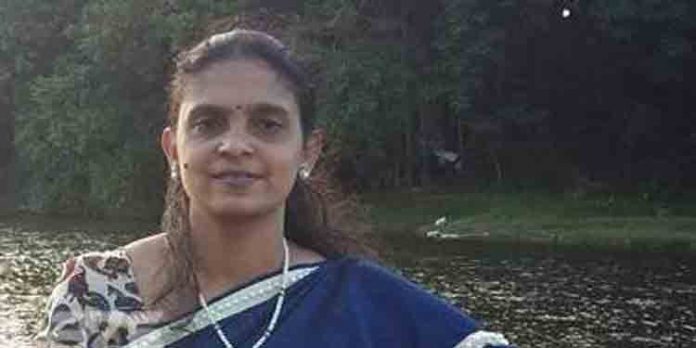 നടിയെ ആക്രമിച്ച കേസ് ; സിബിഐ കോടതിയില് നിന്ന് സെഷന്സ് കോടതിയിലേക്ക് മാറ്റി നടിയെ ആക്രമിച്ച കേസ് ; സിബിഐ കോടതിയില് നിന്ന് സെഷന്സ് കോടതിയിലേക്ക് മാറ്റി