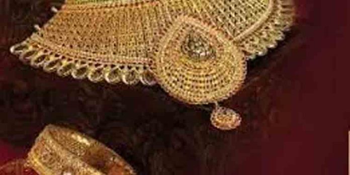 സംസ്ഥാനത്ത് ഇന്ന് സ്വര്ണവില കുറഞ്ഞു സംസ്ഥാനത്ത് ഇന്ന് സ്വര്ണവില കുറഞ്ഞു