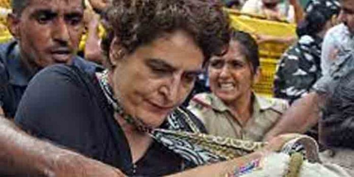 ന്യൂഡല്ഹിയില് 144 പ്രഖ്യാപിച്ചു ; പ്രിയങ്ക ഗാന്ധിയെ പോലീസ് അറസ്റ്റ് ചെയ്തു ന്യൂഡല്ഹിയില് 144 പ്രഖ്യാപിച്ചു ; പ്രിയങ്ക ഗാന്ധിയെ പോലീസ് അറസ്റ്റ് ചെയ്തു