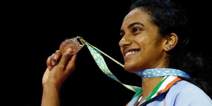 കോമൺവെൽത്ത് ഗെയിംസ് വനിതാ വിഭാഗം ബാഡ്മിന്റനിൽ പി.വി. സിന്ധുവിനു സ്വർണം കോമൺവെൽത്ത് ഗെയിംസ് വനിതാ വിഭാഗം ബാഡ്മിന്റനിൽ പി.വി. സിന്ധുവിനു സ്വർണം