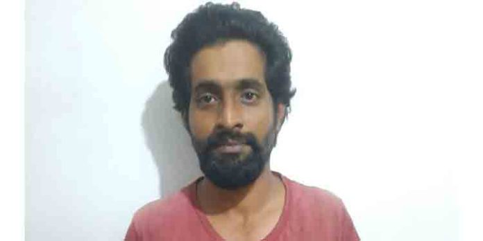 മുക്കുപണ്ടം വെച്ച് നാലര ലക്ഷം തട്ടിയ യുവാവിനെ പിടികൂടി മുക്കുപണ്ടം വെച്ച് നാലര ലക്ഷം തട്ടിയ യുവാവിനെ പിടികൂടി