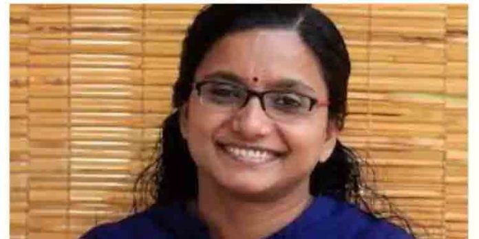 മുഖ്യമന്ത്രിയുടെ പ്രൈവറ്റ് സെക്രട്ടറി കെ.കെ രാഗേഷിന്റ ഭാര്യയുടെ ഡെപ്യൂട്ടേഷൻ നീട്ടി ഭാഷാ ഇന്സ്റ്റിറ്റ്യൂട്ട് മുഖ്യമന്ത്രിയുടെ പ്രൈവറ്റ് സെക്രട്ടറി കെ.കെ രാഗേഷിന്റ ഭാര്യയുടെ ഡെപ്യൂട്ടേഷൻ നീട്ടി ഭാഷാ ഇന്സ്റ്റിറ്റ്യൂട്ട്