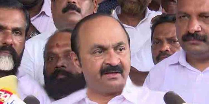 മന്ത്രി മുഹമ്മദ് റിയാസിന് അസഹിഷ്ണുത : വി ഡി സതീശന് മന്ത്രി മുഹമ്മദ് റിയാസിന് അസഹിഷ്ണുത : വി ഡി സതീശന്