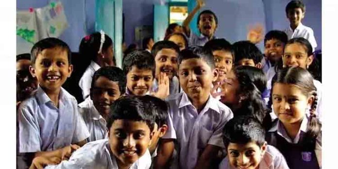 ദുരിതാശ്വാസ പ്രവർത്തനം ; 5 ജില്ലകളിലെ നിശ്ചിത വിദ്യാഭ്യാസ സ്ഥാപനങ്ങൾക്ക് നാളെ അവധി ദുരിതാശ്വാസ പ്രവർത്തനം ; 5 ജില്ലകളിലെ നിശ്ചിത വിദ്യാഭ്യാസ സ്ഥാപനങ്ങൾക്ക് നാളെ അവധി